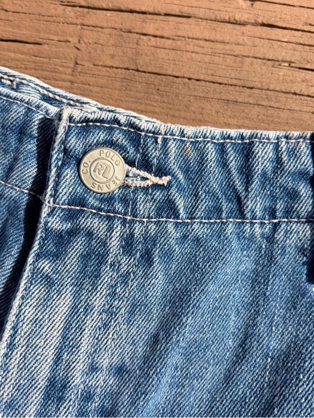 Vintage 2000’s Y2K medium light wash Polo Ralph Lauren mid-rise Jean shorts - Picture 3 of 6